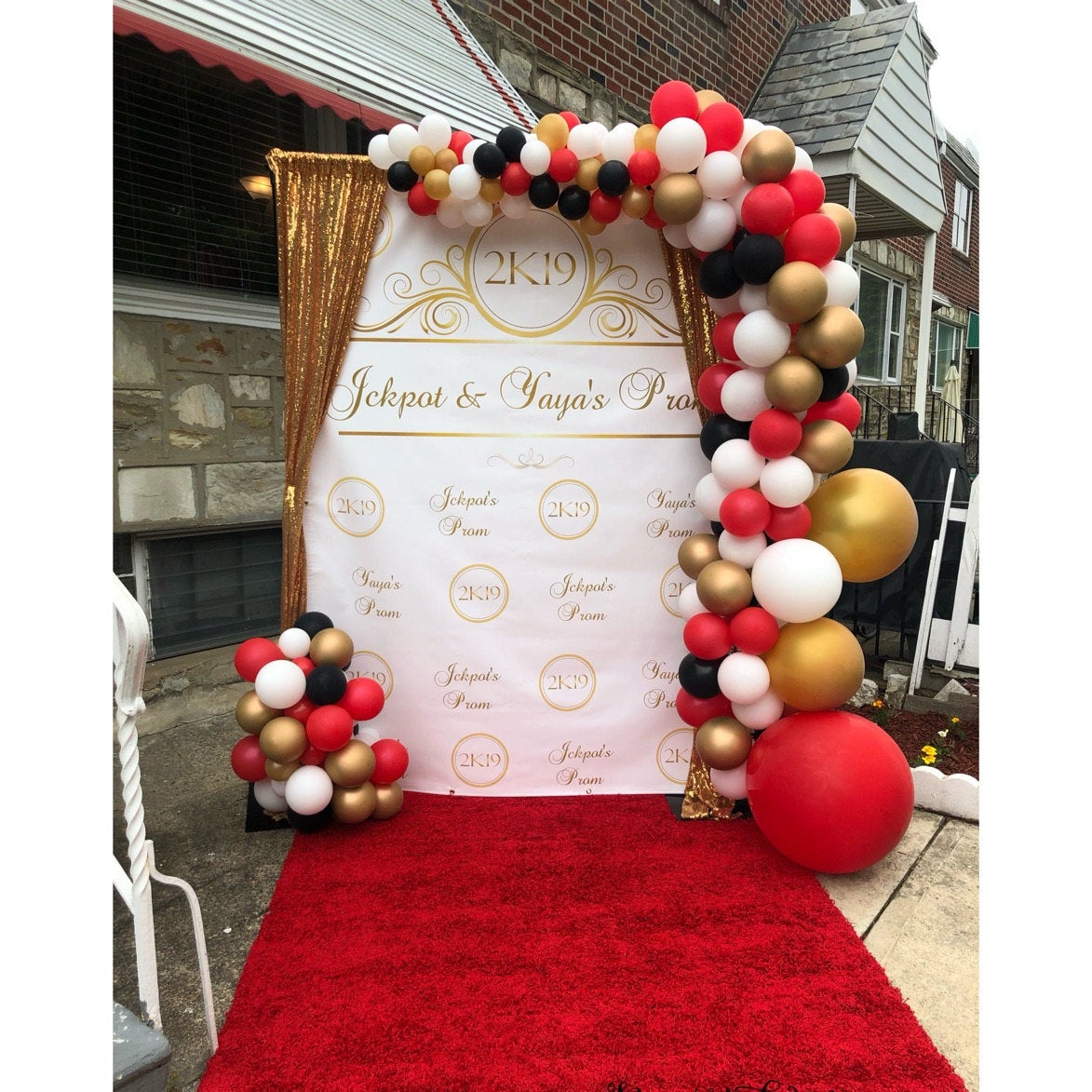 2020 Elegant Prom gold and black step and repeat backdrop